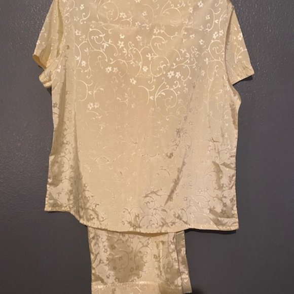 Secret Treasure Intimates & Sleepwear Secret Treasure Yellow Lounge